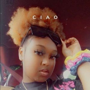 Meet your Posher, Jackia